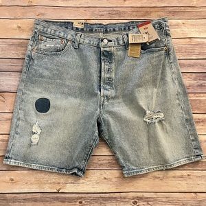 Men's Levi's 501 Distressed Hemmed Shorts NWT Size 40